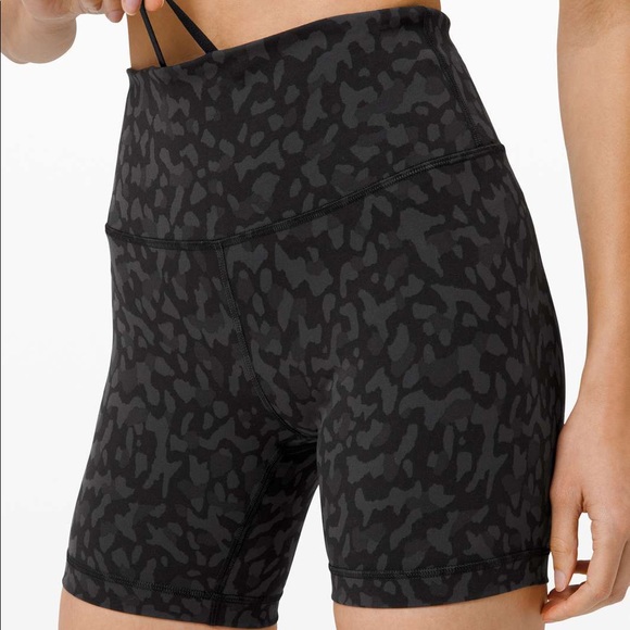 lululemon athletica Pants - NWOT Lululemon Wunder train shorts